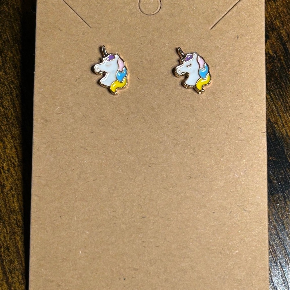 ❤️⭐ Unicorn Earrings - Picture 2 of 2